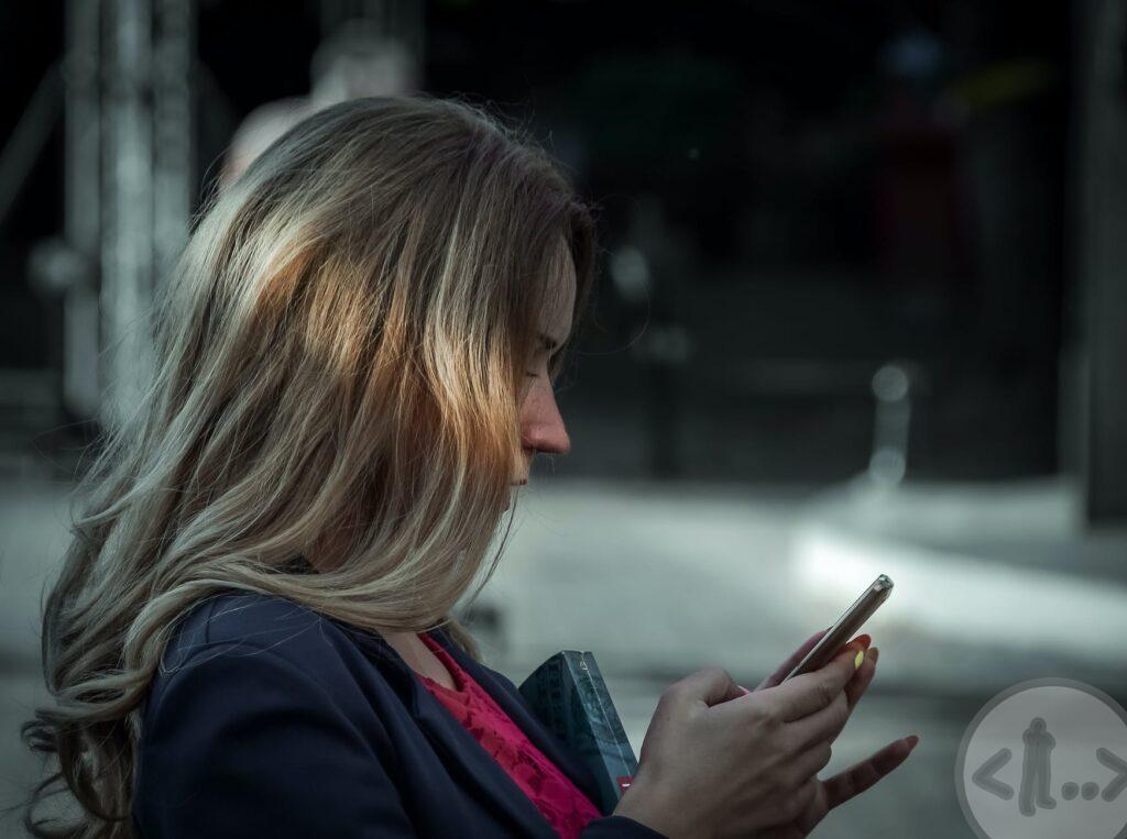 woman using her smartphone